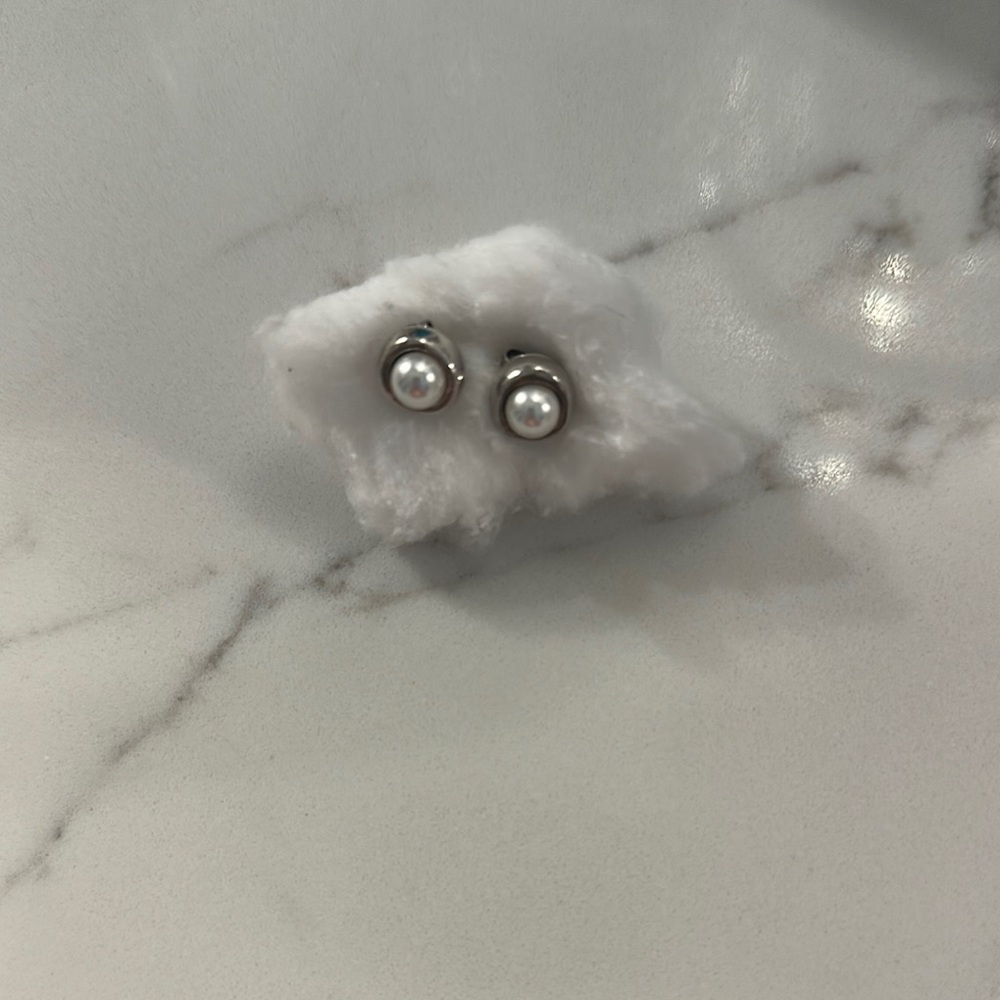 Elegant Silver Pearl Stud Earrings